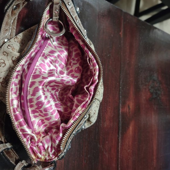 Patterned Guess Clutch Purse - Picture 4 of 5